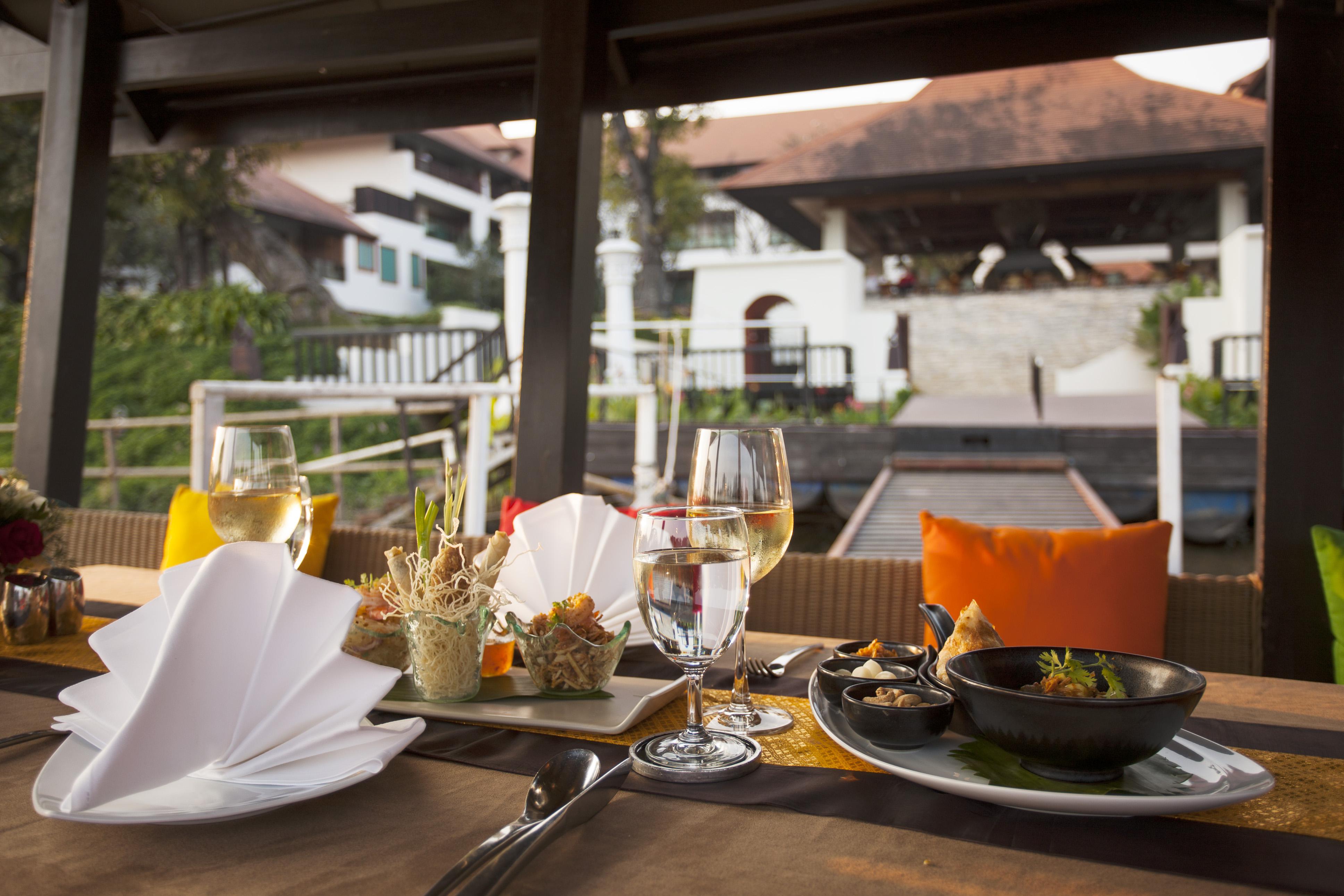 Ratilanna Riverside Spa Resort Chiang Mai Extérieur photo