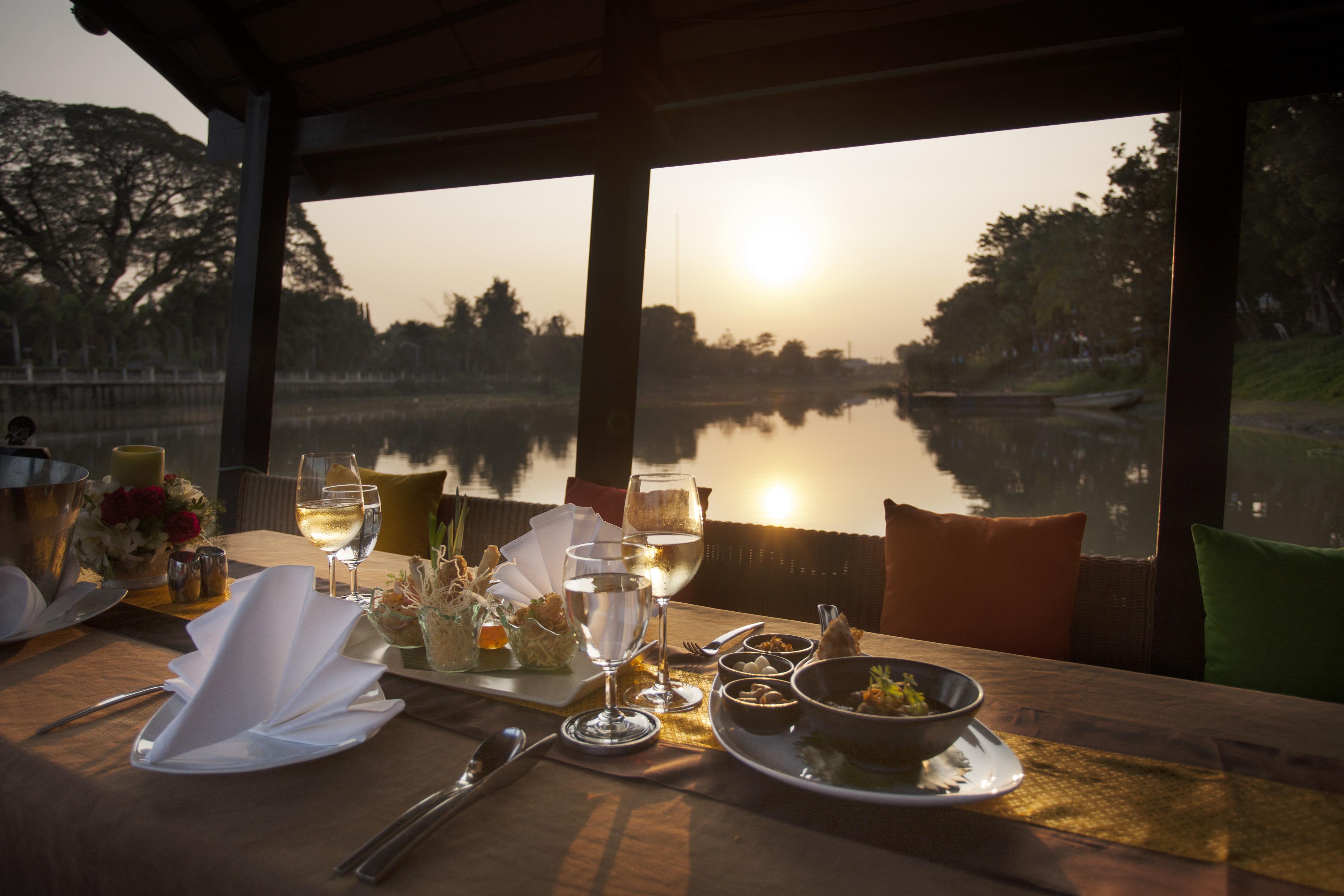 Ratilanna Riverside Spa Resort Chiang Mai Extérieur photo